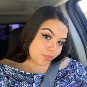 Meet your Posher, Denise